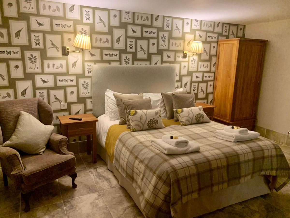 The White Hart Inn Нюбъри Стая снимка