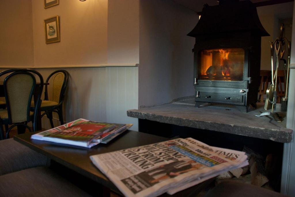 The White Hart Inn Нюбъри Екстериор снимка